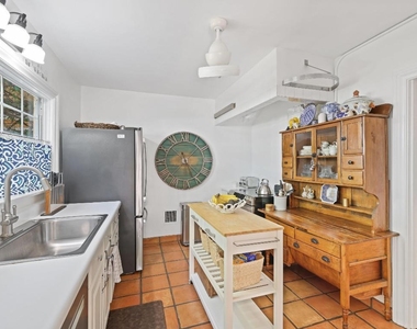 325 Greymon Drive - Photo Thumbnail 16