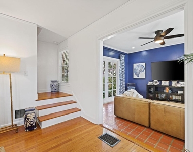 325 Greymon Drive - Photo Thumbnail 8