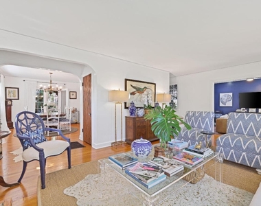 325 Greymon Drive - Photo Thumbnail 7