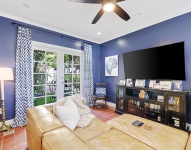 325 Greymon Drive - Photo Thumbnail 11