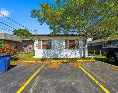 406 Nw 7th Court - Photo Thumbnail 1
