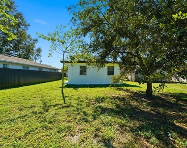 406 Nw 7th Court - Photo Thumbnail 10