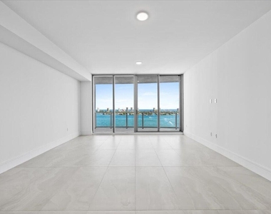 220 Lake Shore Drive - Photo Thumbnail 5