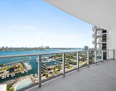 220 Lake Shore Drive - Photo Thumbnail 8