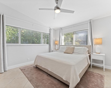429 Inlet Road - Photo Thumbnail 12