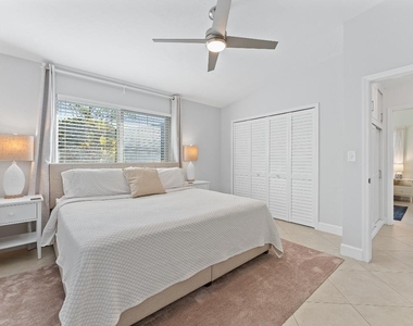 429 Inlet Road - Photo Thumbnail 13