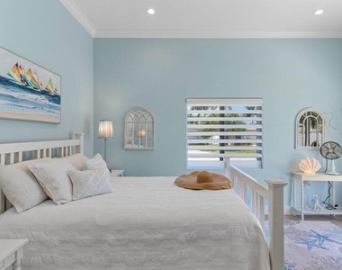1008 Se 10th Court - Photo Thumbnail 27