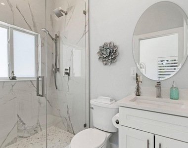 1008 Se 10th Court - Photo Thumbnail 29