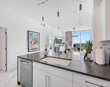 550 Okeechobee Boulevard - Photo Thumbnail 8