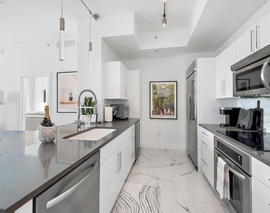 550 Okeechobee Boulevard - Photo Thumbnail 4