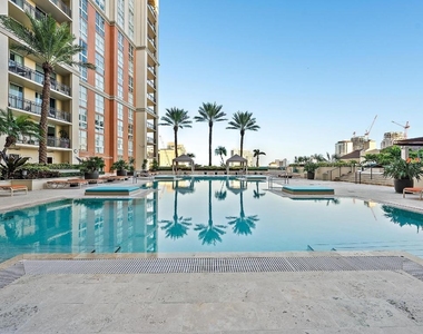 550 Okeechobee Boulevard - Photo Thumbnail 16
