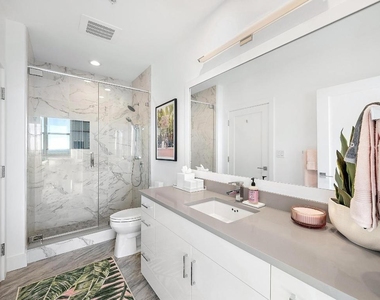 550 Okeechobee Boulevard - Photo Thumbnail 12