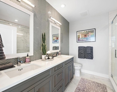 550 Okeechobee Boulevard - Photo Thumbnail 3