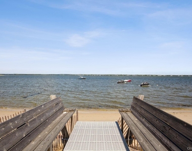 676 Dune Road - Photo Thumbnail 18