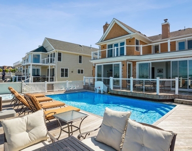 676 Dune Road - Photo Thumbnail 1