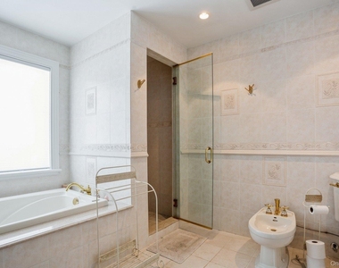 676 Dune Road - Photo Thumbnail 11