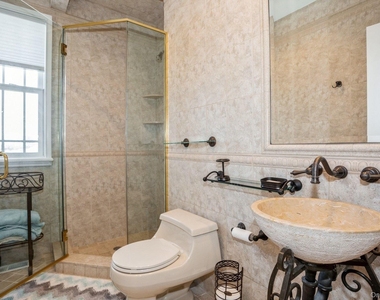 676 Dune Road - Photo Thumbnail 9