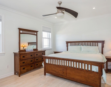676 Dune Road - Photo Thumbnail 8