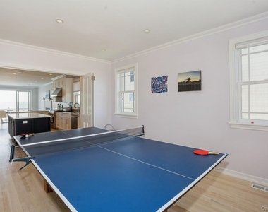 676 Dune Road - Photo Thumbnail 7