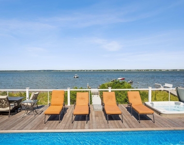 676 Dune Road - Photo Thumbnail 17