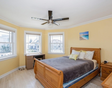 676 Dune Road - Photo Thumbnail 12