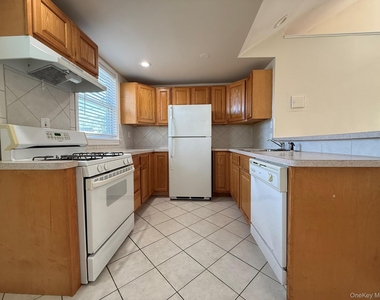 51 Schneider Avenue - Photo Thumbnail 3