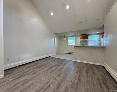 51 Schneider Avenue - Photo Thumbnail 6