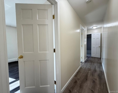 51 Schneider Avenue - Photo Thumbnail 7