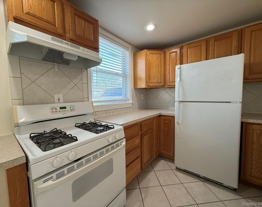 51 Schneider Avenue - Photo Thumbnail 4
