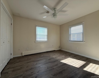 51 Schneider Avenue - Photo Thumbnail 10