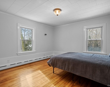 74 Montauk Highway - Photo Thumbnail 9