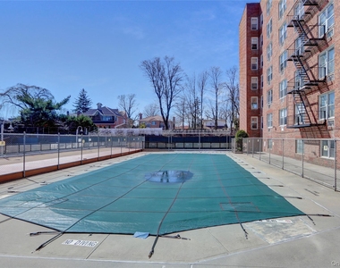 54-40 Little Neck Parkway - Photo Thumbnail 11