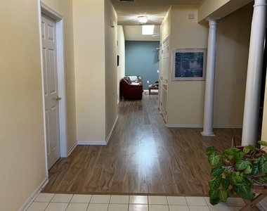 11 Umberland Place - Photo Thumbnail 5