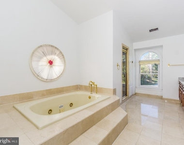 8951 Brook Road - Photo Thumbnail 16
