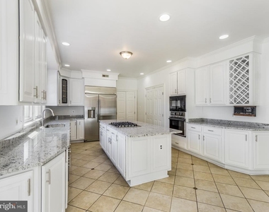 8951 Brook Road - Photo Thumbnail 11