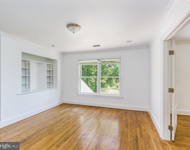 8951 Brook Road - Photo Thumbnail 15