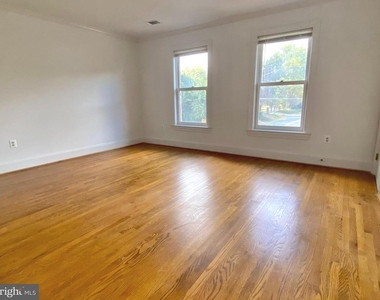 8951 Brook Road - Photo Thumbnail 17