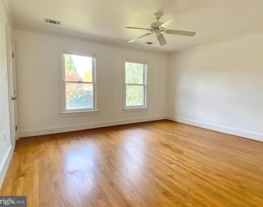 8951 Brook Road - Photo Thumbnail 19