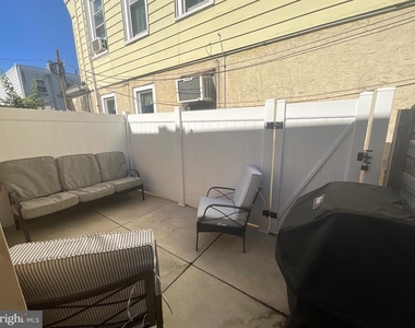 2938 E Thompson Street - Photo Thumbnail 18