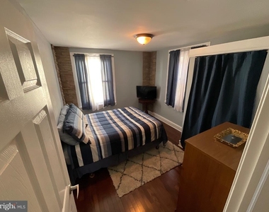 2938 E Thompson Street - Photo Thumbnail 11
