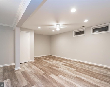 9428 Orbitan Court - Photo Thumbnail 23
