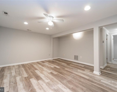 9428 Orbitan Court - Photo Thumbnail 25
