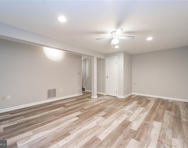 9428 Orbitan Court - Photo Thumbnail 24