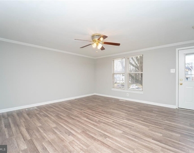 9428 Orbitan Court - Photo Thumbnail 6