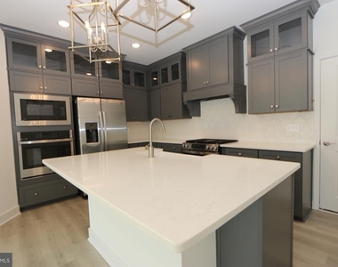 2512 W Peninsula Drive - Photo Thumbnail 4