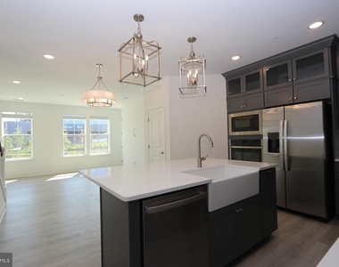 2512 W Peninsula Drive - Photo Thumbnail 3