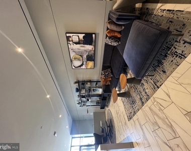 1211 Van Street Se - Photo Thumbnail 7