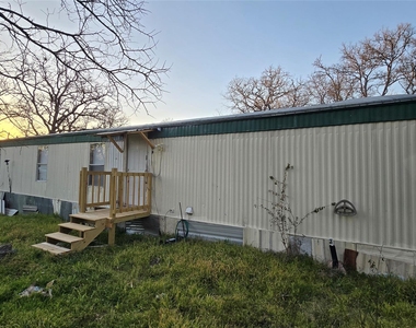 8315 Burleson Manor Rd - Photo Thumbnail 3
