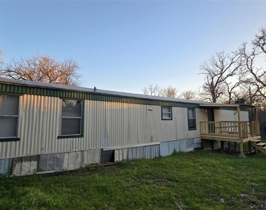 8315 Burleson Manor Rd - Photo Thumbnail 2
