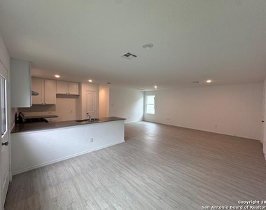 13722 Appleton Way - Photo Thumbnail 2